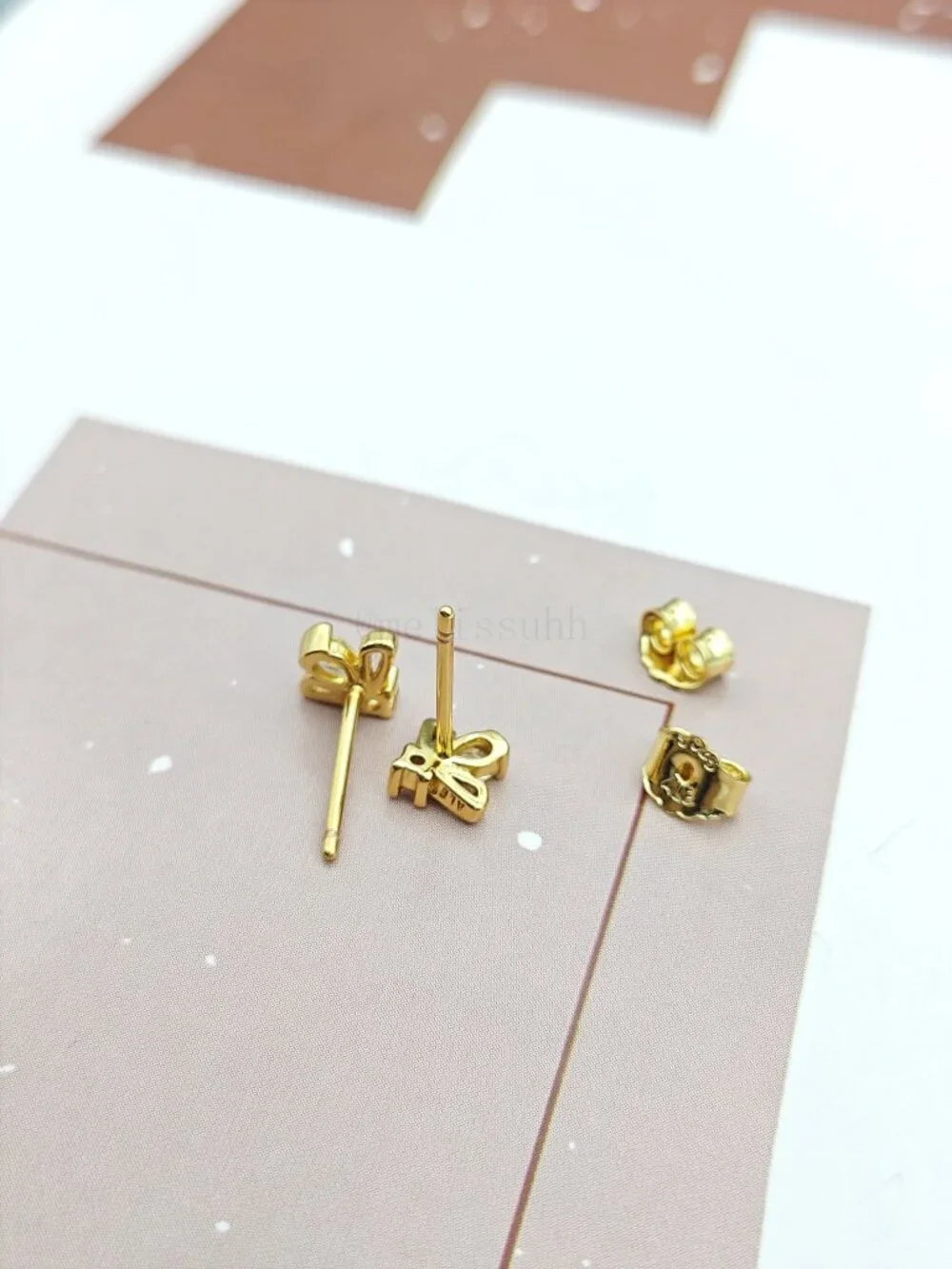 Pandora Honey Bee Stud Earrings